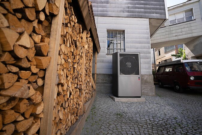 Dimplex Wärmepumpe verwandelt 200 Jahre altes Fachwerkhaus in energieeffizientes Zuhause